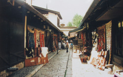 balkanblues:  Sarajevo, Čaršija by Iseut Inc. on Flickr.
