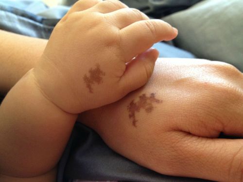 man-shrug:a-clear-conscience:My tattoo, her birthmark. - Imgurwhat kind of fucked up baby gets a tat