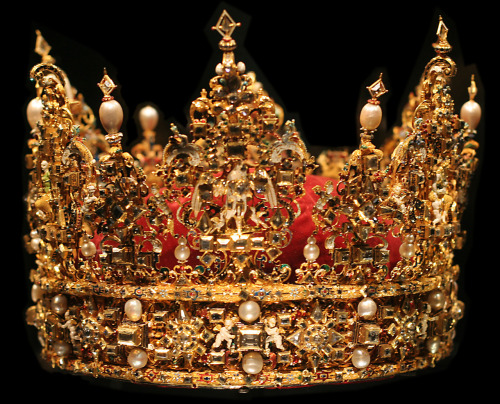 numanbaba: The crown of King Christian IV of Denmark, currently located in Rosenborg Castle, Copenha