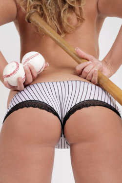 Ass and baseball. Two of my favorite things!