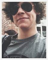 autumnavenue:  Endless list of why Harry Styles is a life ruiner   Sunglasses 