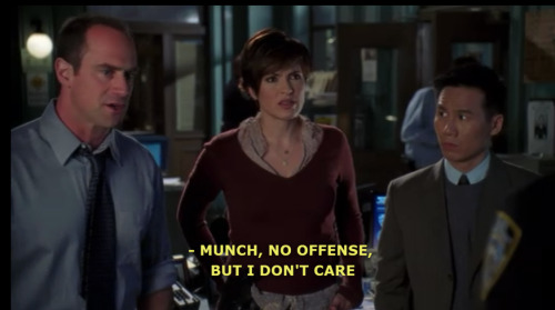 svuprincess:  i shouldn’t be laughing so much  Pfft. Stabler’s just jealous he didn’t get the promotion. Munch FTW!