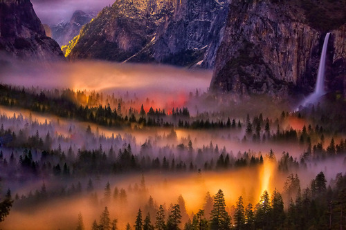 bluepueblo:  Mist in the Valley, Yosemite, California photo via bedpotato 