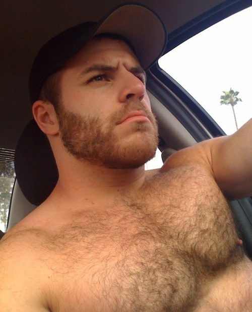 yummybearmen:  elpablitoo:  Hot Taddy in Where The Bears Are in Web Series :)He’s openly gay. Came out in the day of his 17th birthday. OMG! I want to hug him :P   Loves me some IAN.