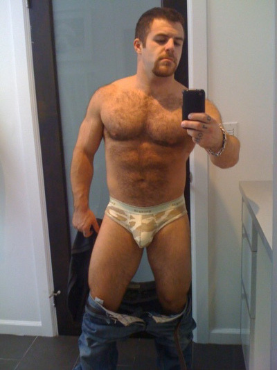 yummybearmen:  elpablitoo:  Hot Taddy in Where The Bears Are in Web Series :)He’s openly gay. Came out in the day of his 17th birthday. OMG! I want to hug him :P   Loves me some IAN.