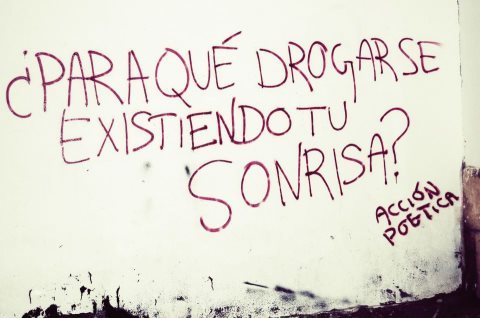 helloumegustausarpijama:  dudethisisgonnahurt:  Love that.  Igual es bacán drogarse :C
