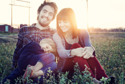 dearscarlet:  Dear Scarlet, Yesterday, being the completely shy and reserved creature you are, you totally crashed my photo session with our friends Kyle and Jessica. It resulted in you having a family portrait with people who are not your parents.  