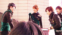 kehleyz:  hyunseong rejecting jeongmin’s flowers. 