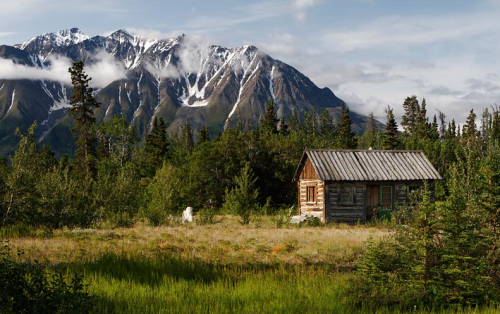 wilderness-acres:Cabin on the Alaska Highway, Yukon Territorysource