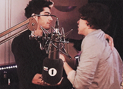 zaynyboy:  “harreh just listen to me please “  “don’t do this just look at