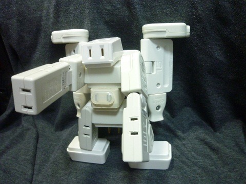 dailyportalz:  @nifty：デイリーポータルZ：合体！コンセントタップロボット 