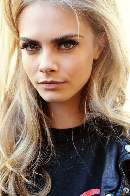 Cara delevingne blonde hair