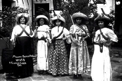 sisterwolf:  Soldaderas of the Mexican Revolution