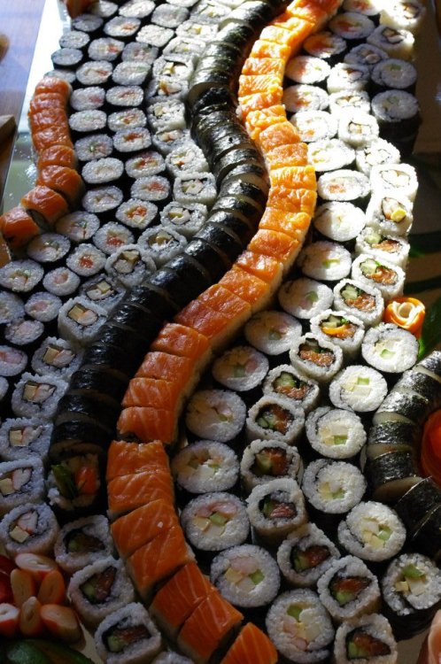 Partouze de sushi! :o adult photos