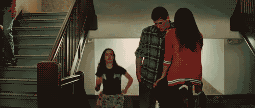 sweetsouthern88:  What i wanna do to each girl that trys to flirt with my EX DADDY„, sept he would prob hug me and start cracking up if I did this in front of him!