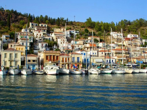 (via ideal lines&hellip;, a photo from Attiki, Attica | TrekEarth) Poros, Greece