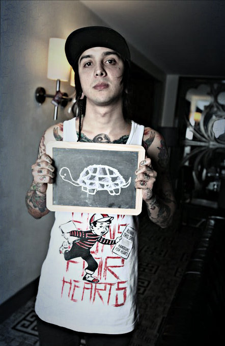 productof-fourmexicans:  neonbaby: Tony Turtle  I hate you 