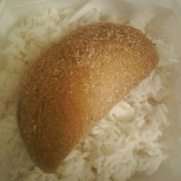 $2 meals #imsohood #spanish #columbian #butimcuban #empanda #lunch