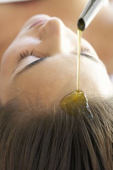 daisy-pickers:
“ DIY Hot Oil Treatment
Suffering from dead ends? DONT CUT THEM OFF JUST YET. This is especially helpful for girls who bleach/ombre their hair. I swear by this technique :)
1. Heat a cup of olive oil on the stove until its hot, but not...