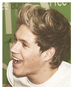 starkniall:   You are my heaven. 
