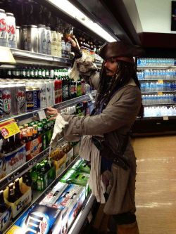 mommaursa:  silencingthedrums:  copyx:  why the hell is he drinking beer  Because the rum’s gone  SCREAMING 