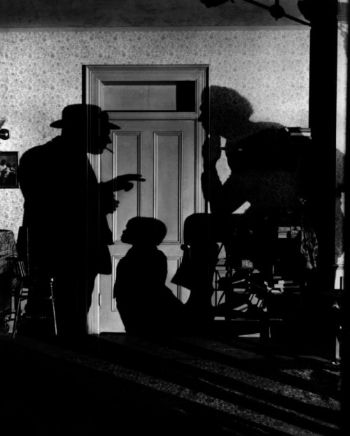 The Unholy Three (1930, dir. Jack Conway) (via)
