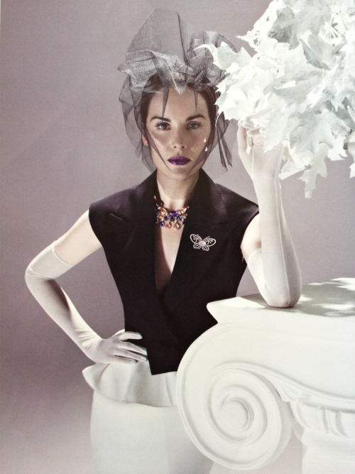 cersei: Michelle Dockery, photographed by John-Paul Pietrus, for Harper’s Bazaar Singapore (De