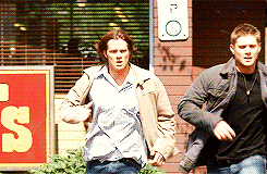 jon-arya:  sam winchester + bad luck 