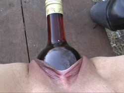 Pussy modified by stretching. Wine cooler? I don&rsquo;t think so, this would be hot stuff!