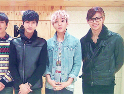 sdeul-blog:  aegyo!baro 