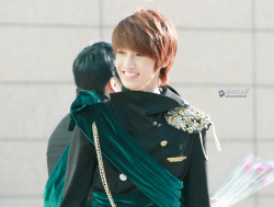 bfobsession:   121117 - Youngmin @ Music