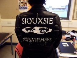 androgynous-space-demon:  My Siouxsie patch