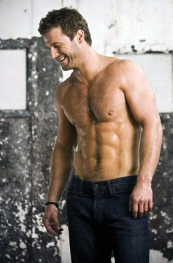 drawing-bored:  remember when dave salmoni was a thing? what happened to this guy? 