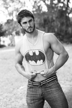 andergarcia25:  men-in-black-and-white:  men-in-black-and-white  I want him!!! so fucking hot…