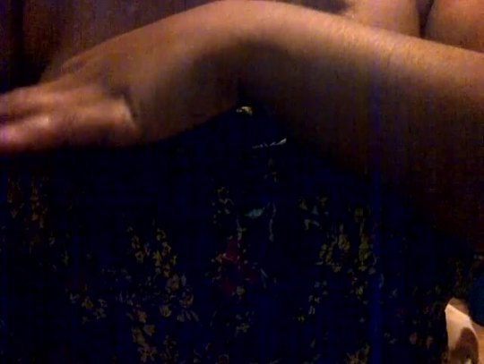 49inchhips:  topless tuesday ;)