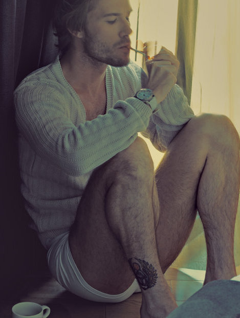 http://gaypixel.tumblr.com/post/36190427087