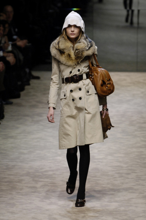 tonyonopka: Snejana Onopka at Burberry Prorsum F/W 06