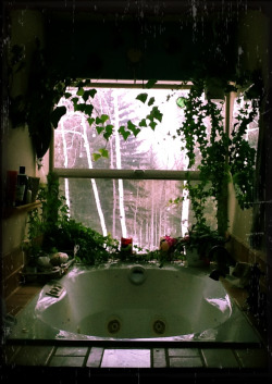 Radddmad:  My Moms Friends Tub Is The Best. 