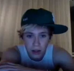 I miss the long scruffy hair, snapback wearing niall