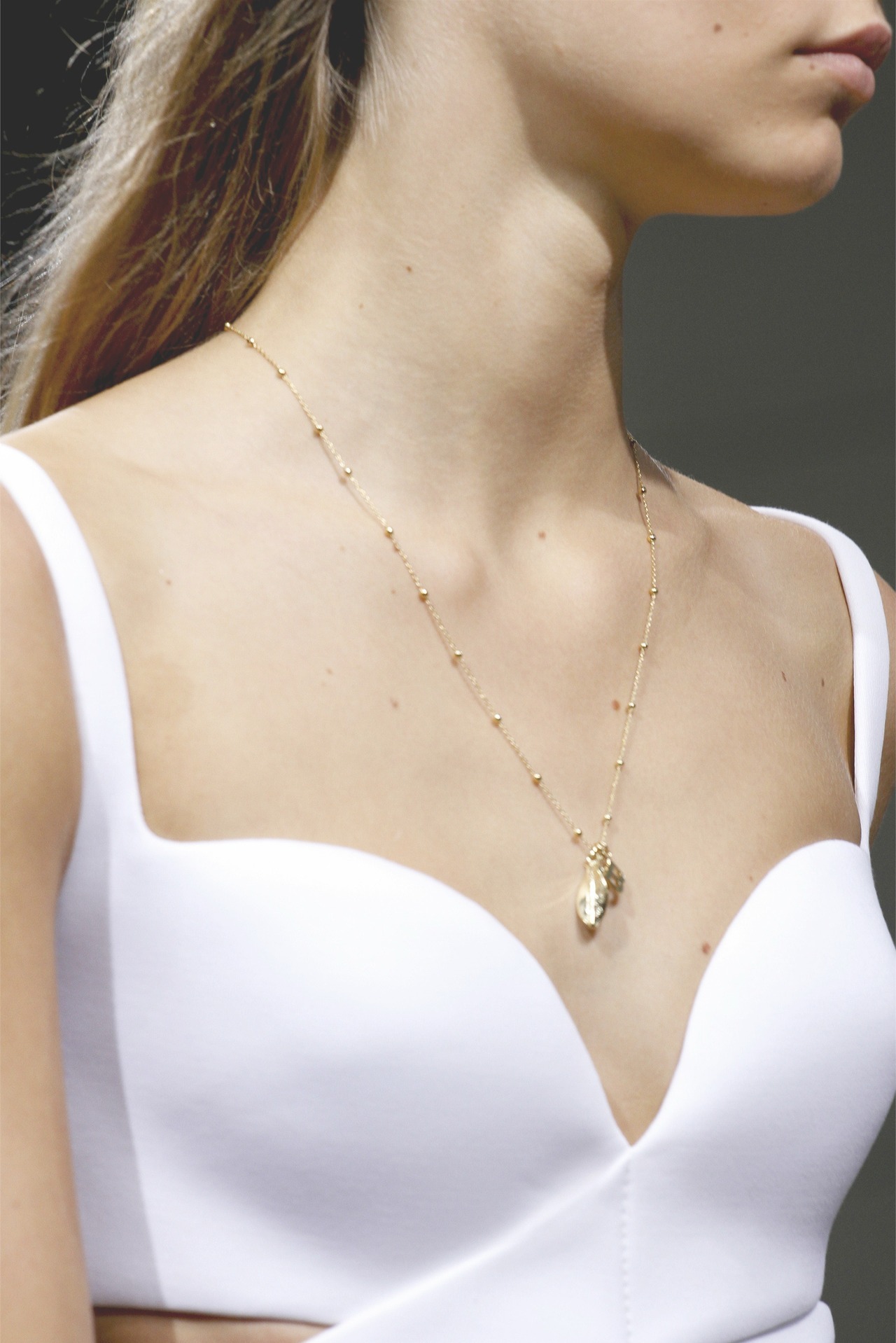 electric-wish:  kaylakate:  Balenciaga  love the necklace! 