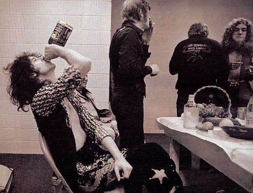 ohdayumson:Led Zeppelin backstage.