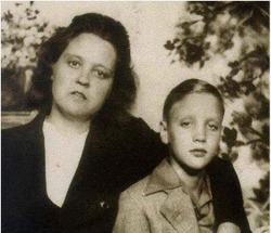 A very young Elvis with his mom Gladys in