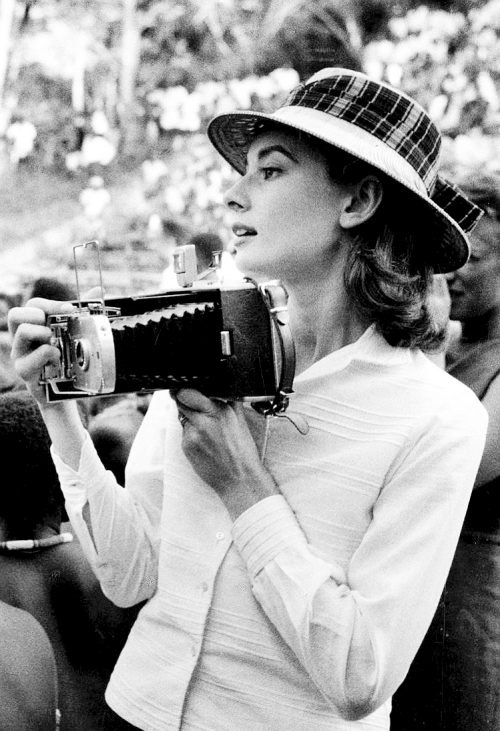 photo-reactive - Audrey Hepburn photographed by Leo Fuchs, 1958.