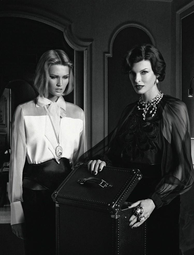 sippingonpussyjuice:  Linda Evangelista and Toni Garrn by Karl Lagerfeld for Vogue