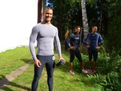 lycladuk:  Guys hangin’ out in sporty skintight