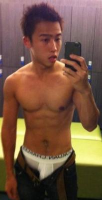 Fuckyeahsgboys:   Cute Boy At Ff =P   The Reason Why I Felt Like Joining A Gym Membership!