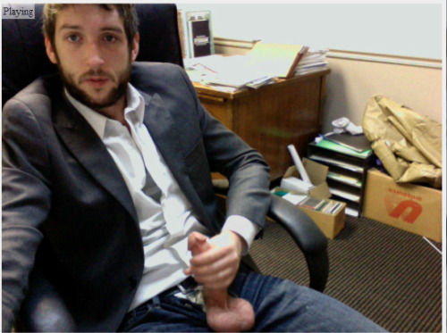 dirtybriefboi:  suitedmuscle:  (via TumbleOn)  Suits are sexy … 