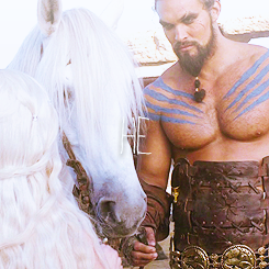  HAPPY BIRTHDAYWEEK, DENISE! - DAY TWO: DROGO/DANY♦ We’ll all celebrate l-u-m-o-s-solem’s