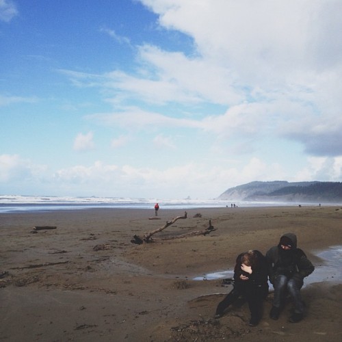 #caughtgramming @keightdee &amp; @harpermd (at Cannon Beach)