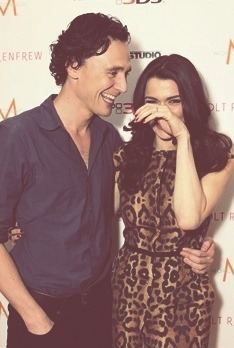 ibong-adarna:   Rachel Weisz & Co-Stars  i wanna be her in my next life. 